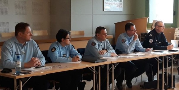 gendarmes à la chambre'